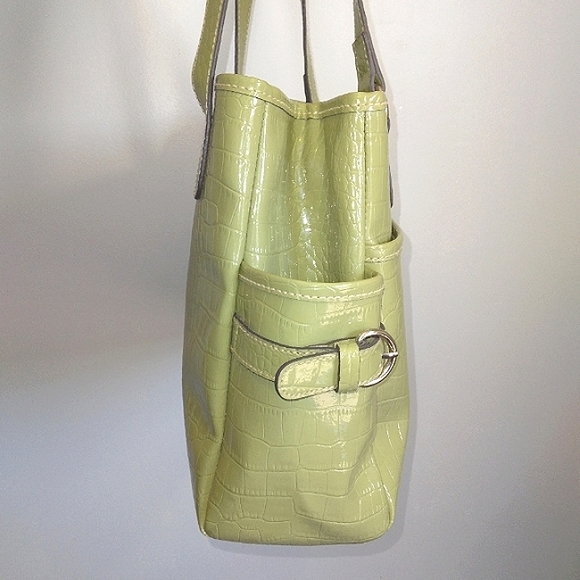 NWOT Liz & Co. Pistachio Croc Embossed Patent leather w/ Silvertoned hardware - Picture 12 of 15